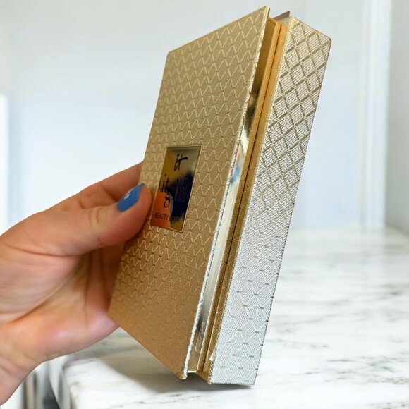 It Cosmetics NEW Girl Beauty Book  Vol. 5 Gold Special Holiday Edition - Picture 14 of 14